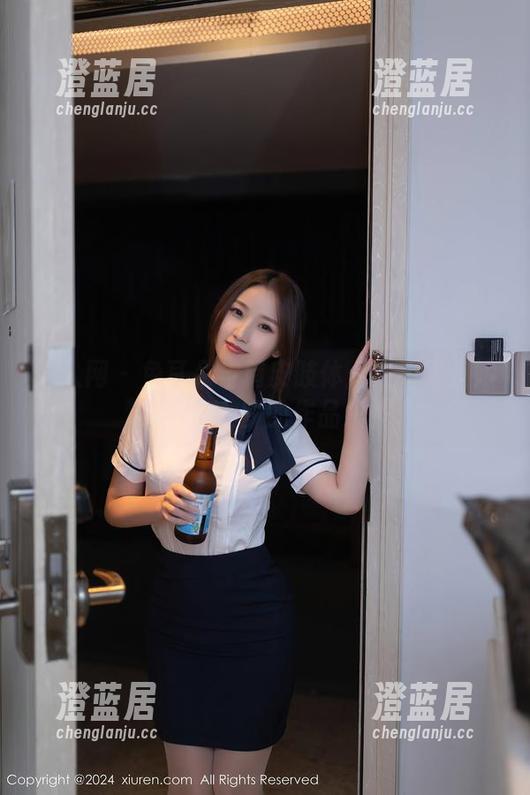秀人网 - 兔耳朵与俏皮肢体：来看看抖娘利世兔女郎的作品集！