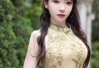 秀人网 – 职业装下的朱可人，完全没圣光，撇去滤镜之后的真实。