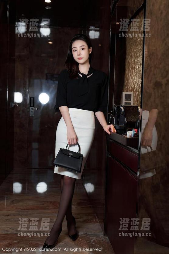 秀人网-杨幂幂 秀人网 - 杨幂幂修女写真,穿越到十字架下的梦里