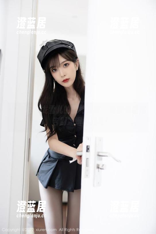 秀人网 - 龙雪儿的厨娘写真：免费秀厨房，告别油烟和尴尬！
