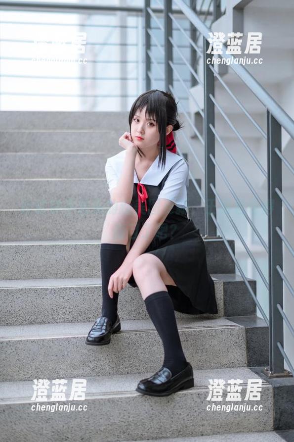 秋楚楚不秃头的新美图更新，王昭君也得侧目了吧？