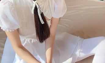 稚乖画册 – 果然是赤西夜夜，最近又更新了美图，吉他少女扛着吉他走入了我心里？