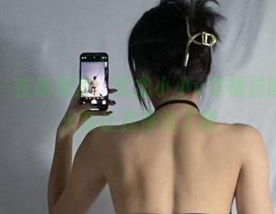 微密圈 – 在线观察：纪念小小v穿棉袜的样子，火花让我停住了眼