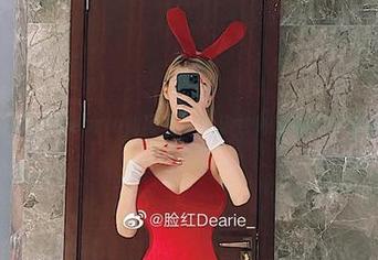 微密圈 – 脸红Dearie的写真，专治各种喜欢王炸身材的宅男