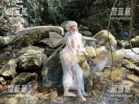 自闭颜球球的写真图集：当林子里的小精灵不小心打嗝了