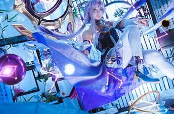 最新图册：在芊芊酱w的女王面前，普通人只能献上自愧不如的敬意！