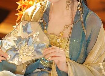 从一杯白茶到一整本图包，苏嫣qvq带来的清欢分享真错不了！