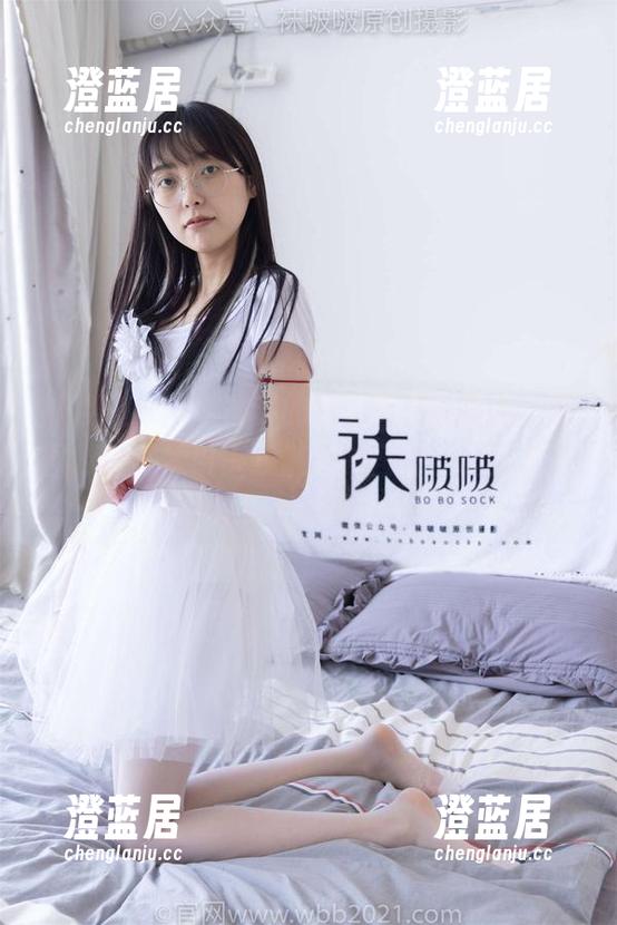 袜啵啵 - 欣赏苏苏的全套高跟鞋图集，试图默默将她引入我随便的日常？但是衣柜空空如也...