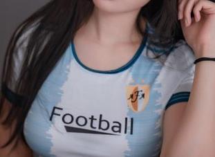 碧蓝航线女仆上线！轩萧学姐给你带来高清壁纸，不装可爱也要可爱！