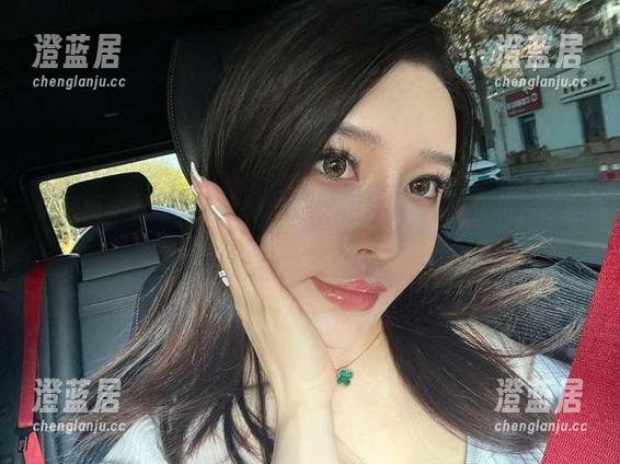 金希儿 微密圈 - 最新图册上线:金希儿与黑色连体环扣,这真不是我跟风的胆小鬼啊。