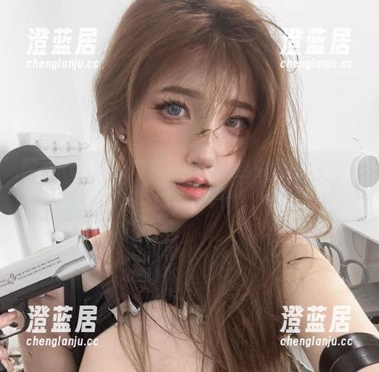 阿薰kaOri 阿薰kaOri的内衣原图,精选中藏着不知名的调皮。