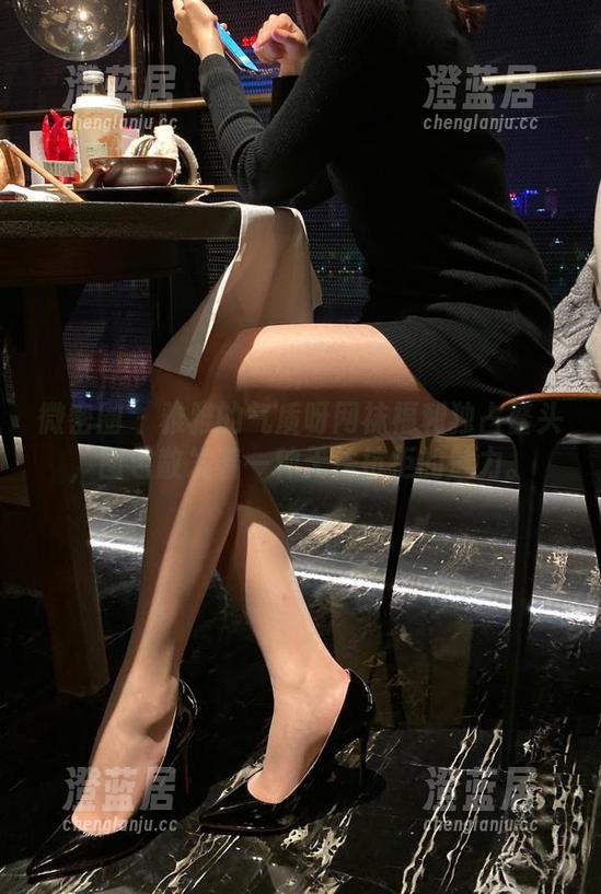 雅雅的气质呀 微密圈 - 雅雅的气质呀网袜福利独占鳌头,图包散发着一种无法抗拒的魅力。
