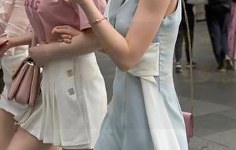 魔镜街拍：看这位高跟性感美女，原图多少让我想私下聊聊，资源里更多搭配建议吗？