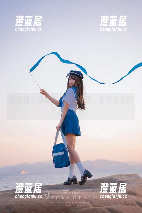 黏黏团子兔 黏黏团子兔泳装,合集免费,你敢点击吗?我就不敢。